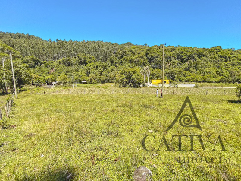 Belo terreno na linha Ávila em Gramado na Serra Gaúcha - Cativa Imóveis